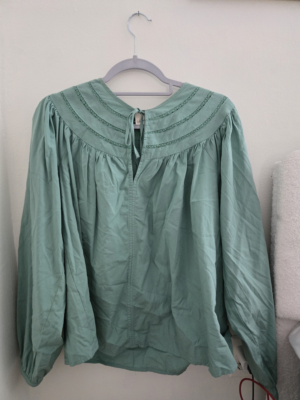 Universal Thread Mint Green Peasant Top with Tie Neck